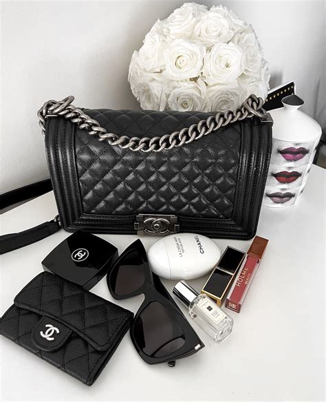 chanel boy bag v classic flap|chanel boyfriend bag.